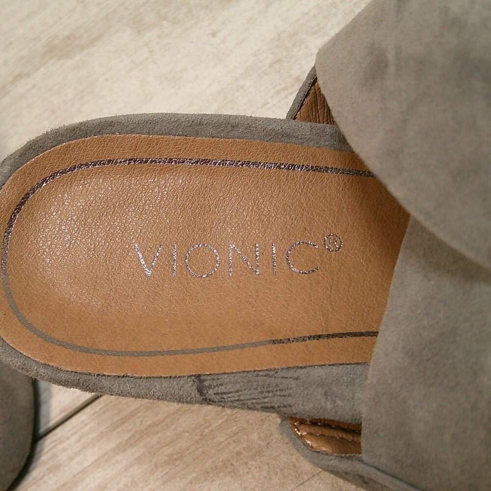 Vionic Blaire Gray Suede Strappy Block Heel Sandals Size 11 - Picture 8 of 12